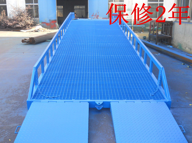 移动式登车桥 集装箱装卸货平台 移动式登车桥 集装箱装卸货平台